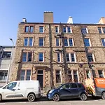 公寓 Refined 2-bed Flat With Classic Charm 爱丁堡