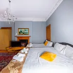 Apartmán 4 Bdrm Cosy By The Meadows *