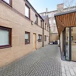 Meadow Court Apartment *