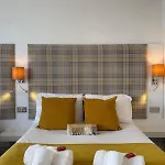 Edinburgh37 4*