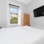 Apartamento Modern Sleeps 6