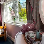 Carmichael Bed and breakfast 3*