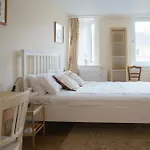 Bright Spacious 2 Bedroom In Stockbridge