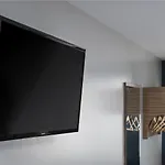Travelodge Waterloo Place 3*