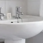 Gladstone House 4*