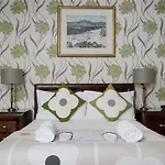 Pensión Gladstone House 4*