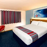 酒店 Travelodge Airport 3*