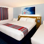 Travelodge Airport Szálloda 3*