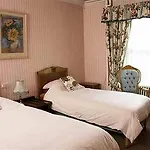 Eliza House מלון 3*
