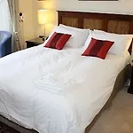 Sheridan 4*