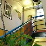 High Street - Over 18s Only, Backpackers Atmosphere (adults Only) * Edinburgh