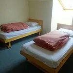 Metro Hostel *
