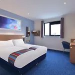 Travelodge Dreghorn 3*