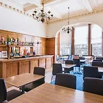 Travelodge Haymarket 3*
