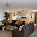 Fountain Court - Eq2 Ξενοδοχείο με διαμερίσματα