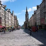 Parliament Square - Royal Mile إدنبرة
