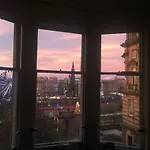 Modern Flat With Fantastic Views By The Royal Mile * إدنبرة