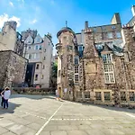 شقة Modern Flat With Fantastic Views By The Royal Mile *