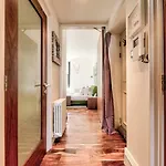 Modern Flat With Fantastic Views By The Royal Mile * إدنبرة