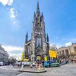 Modern Flat With Fantastic Views By The Royal Mile شقة إدنبرة