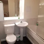 Central & Stylish 3 Bedroom, 2 Bath, Free Parking Apartmán Edinburgh