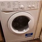 Central & Stylish 3 Bedroom, 2 Bath, Free Parking * Edinburgh