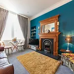 The Jeffrey Street Retreat *