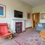 3 Bed Overlooking Meadows Park * Edinburgh