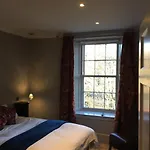 Апартаменты Stockbridge *