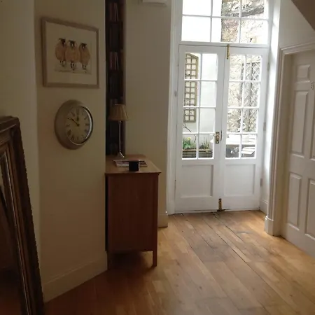 A In The City - West Guest house Edinburgh