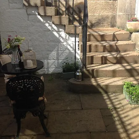 A In The City - West Guest house Edinburgh