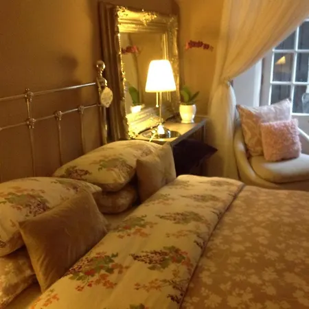 Guest house A In The City - West