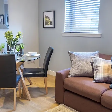 Apartment The Rock View Old Town 2-bedroom Terrace Lift Parking *
