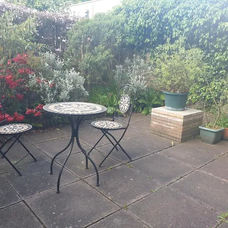 Apartamento Roseneath Place - Lovely 2 Bed Near Meadows With Private Parking