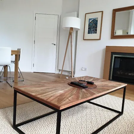Apartamento Roseneath Place - Lovely 2 Bed Near Meadows With Private Parking