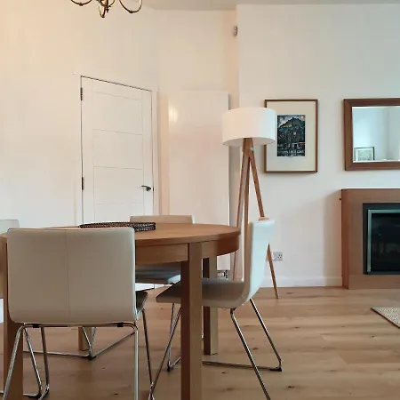 Roseneath Place - Lovely 2 Bed Near Meadows With Private Parking Edimburgo