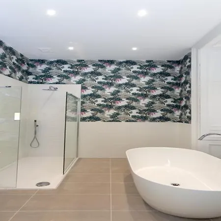 The Lane فندق إدنبرة