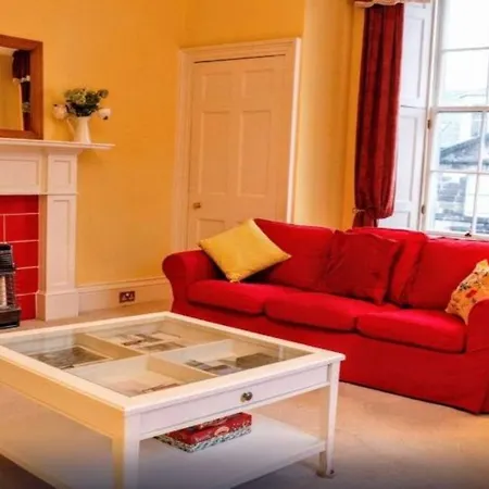 Apartamento 2 Bedroom Flat In The New Town *