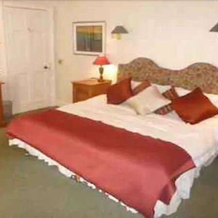 Spylaw Bank House 3*