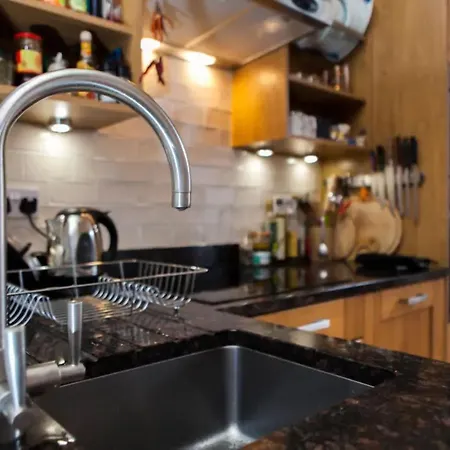 Apartamento Newly Renovated Morningside Edimburgo