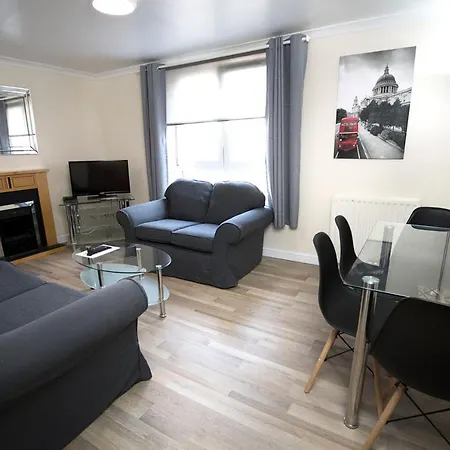 Lochend Serviced * Edinburgh