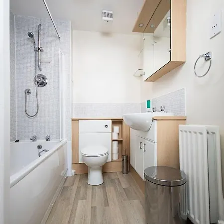 Lochend Serviced Apartament