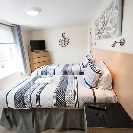 Lochend Serviced 公寓 *