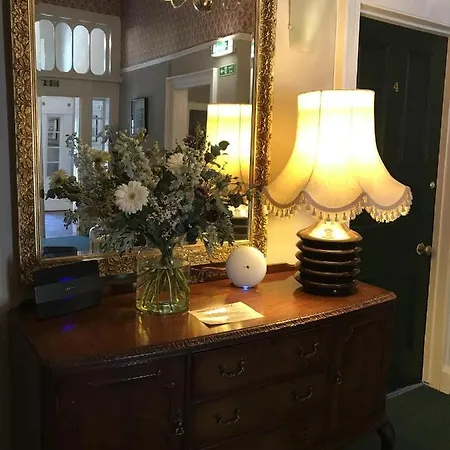 Playfair House 3*