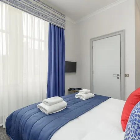 Destiny Scotland - Princes Street Edimburgo