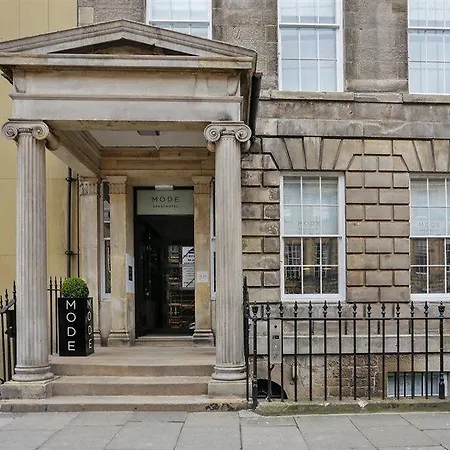 Heeton Concept Queen Street Aparthotel
