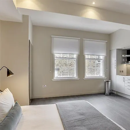 Aparthotel Heeton Concept Queen Street 4*