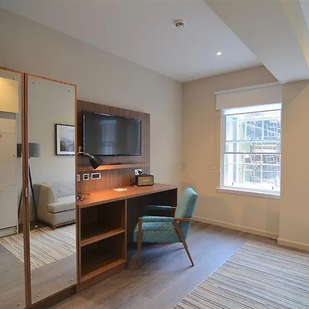 Aparthotel Heeton Concept Queen Street 4*
