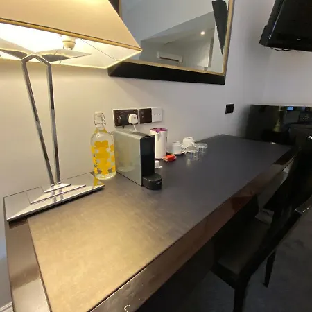 No6 West Coates Hotel 3*