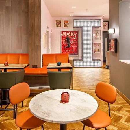 מלון Ibis Styles St Andrew Square אדינבורו